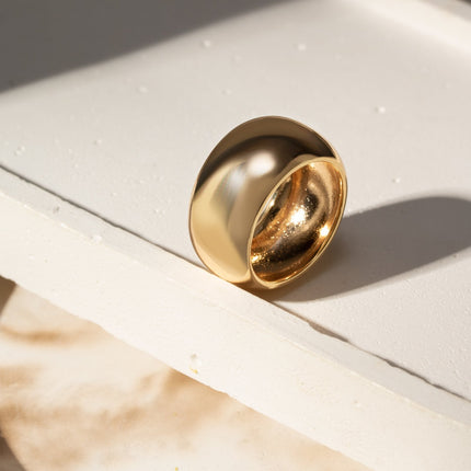 Round gold ring