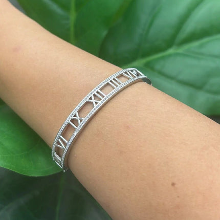 Bangle zirconia studded