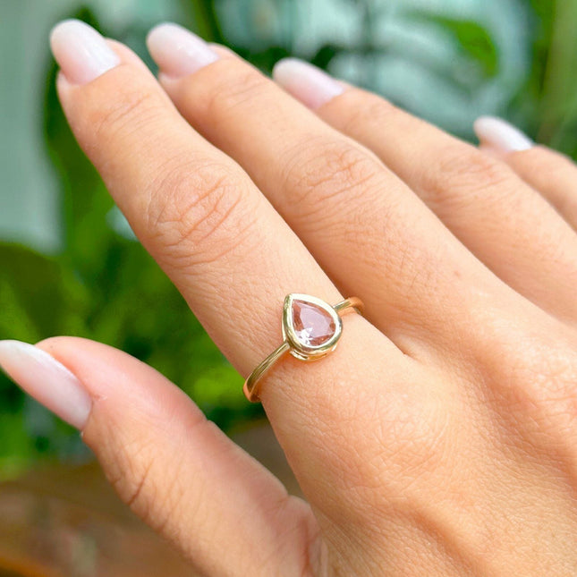 Drop crystal ring