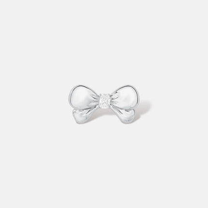 Lace brooch