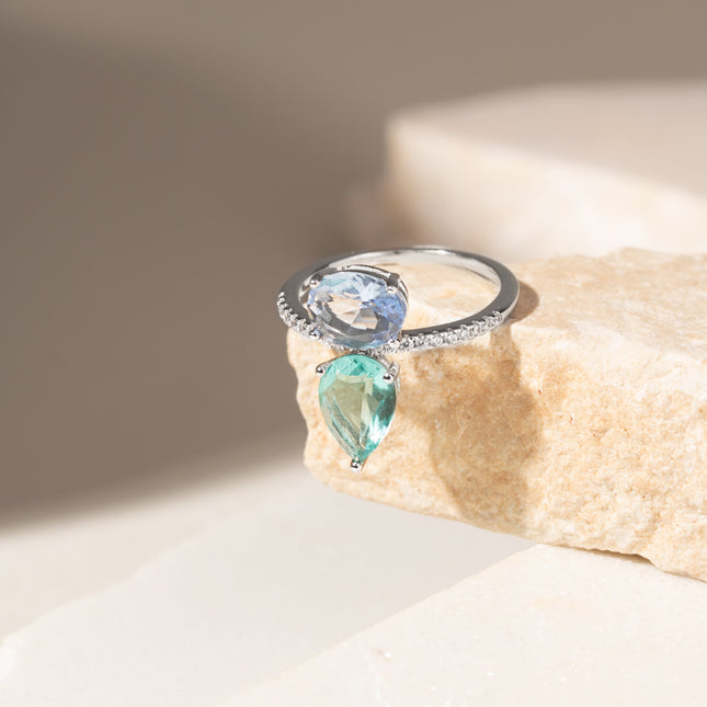 Drop crystal ring