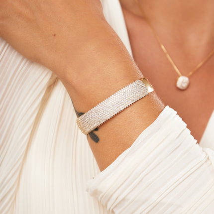 Thick bangle zirconia studded