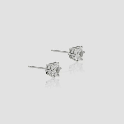 Solitaire stud earring