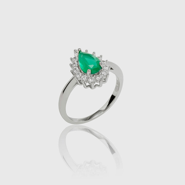 Drop fusion emerald ring
