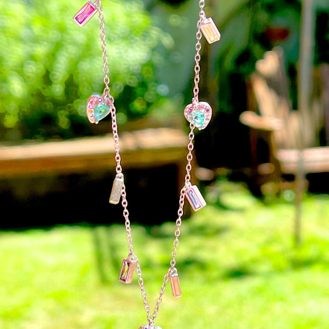 Dangling colourful necklace