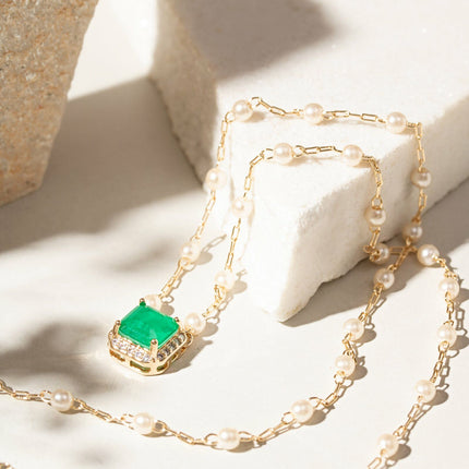 Pearls chain square pendant necklace