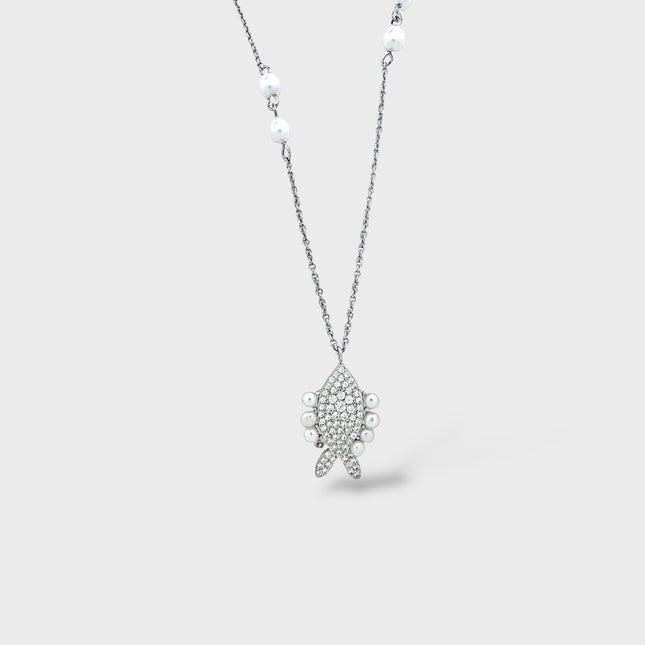 Necklace fish pearls