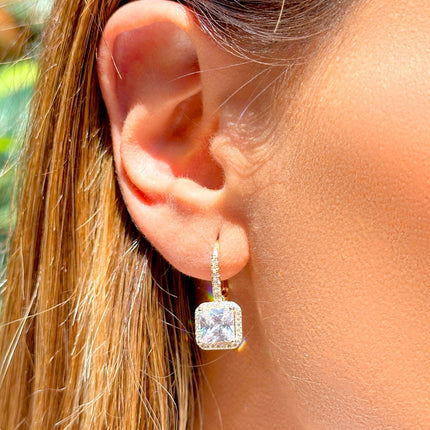 Square huggie zirconia set