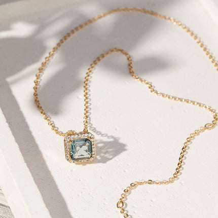 Square huggie zirconia set