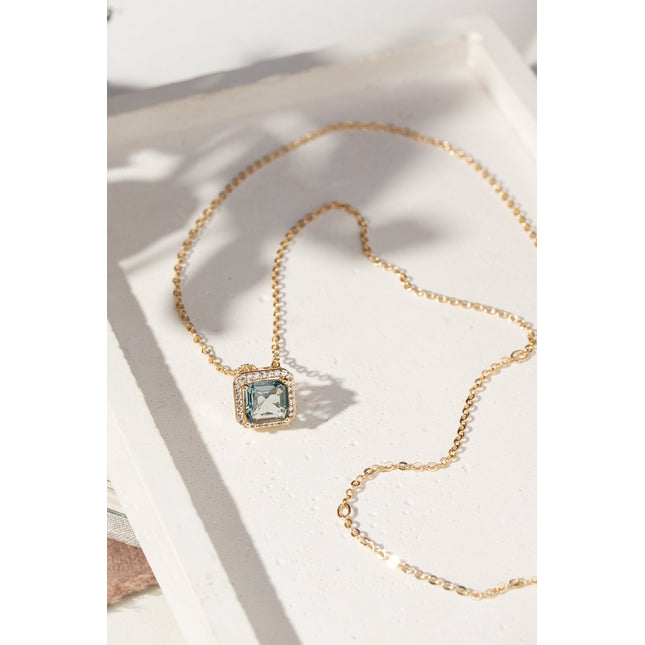 Square huggie zirconia set
